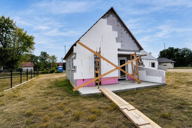 Eladó téglalakás, Lipóton 63 M Ft, 3 szobás