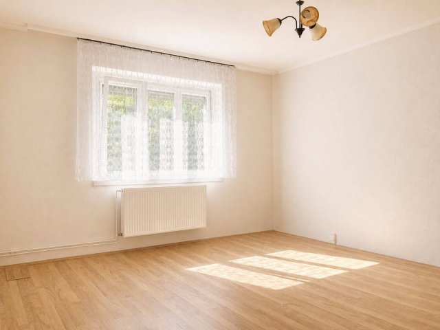 Eladó panellakás, Békéscsabán 29.5 M Ft, 2 szobás