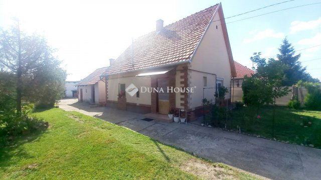 Eladó családi ház, Ballószögön 40 M Ft, 2 szobás