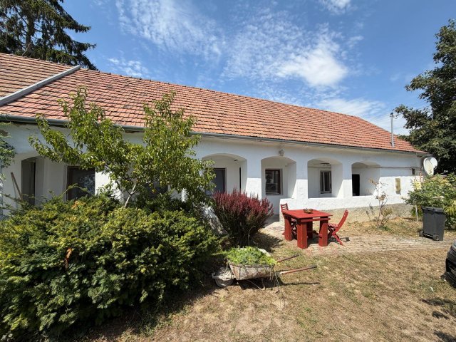 Eladó családi ház, Vönöckön 39.9 M Ft, 3 szobás