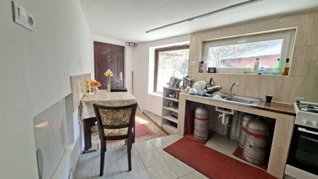 Eladó családi ház, Pécsett, Május 1. utcában 21.5 M Ft