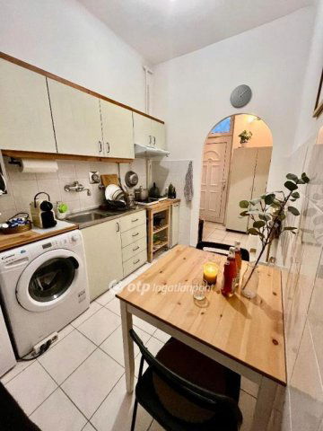 Eladó téglalakás, Budapesten, VIII. kerületben 51.9 M Ft