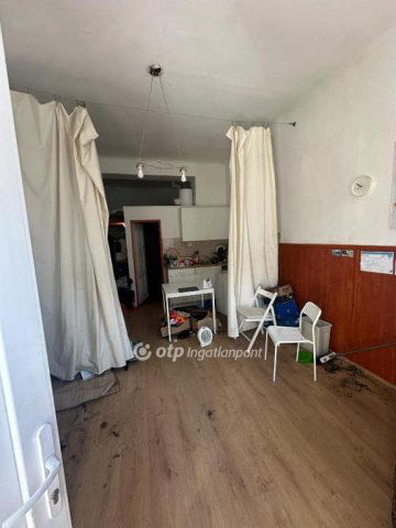 Eladó téglalakás, Budapesten, IV. kerületben 32 M Ft, 1 szobás