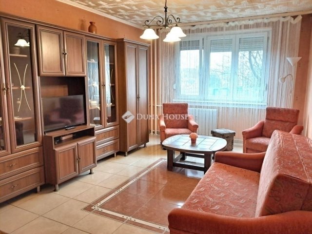 Eladó panellakás, Budapesten, XV. kerületben 67.4 M Ft, 2 szobás