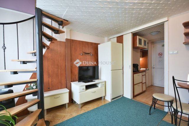 Kiadó téglalakás, albérlet, Budapesten, V. kerületben, 2 szobás