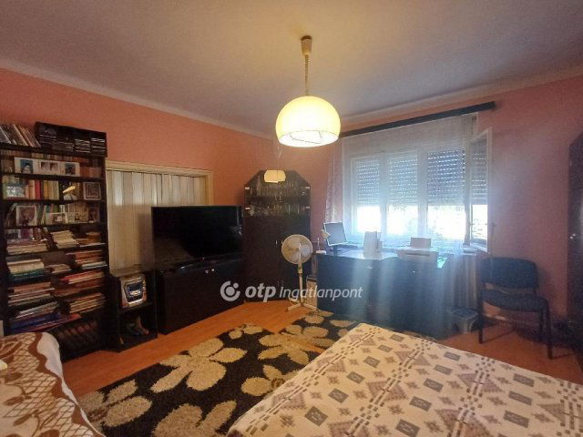 Eladó családi ház, Egerben 88 M Ft, 5+1 szobás