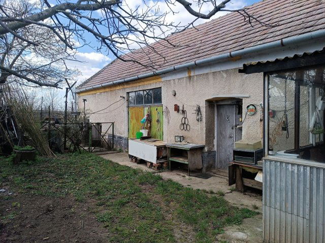 Eladó családi ház, Gyepükajánon 13.8 M Ft, 3 szobás