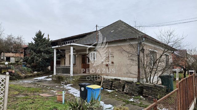 Eladó családi ház, Ózdon, Szigligeti utcában 11 M Ft, 5 szobás