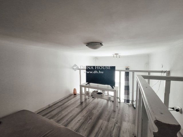 Eladó téglalakás, Budapesten, VIII. kerületben 36.9 M Ft