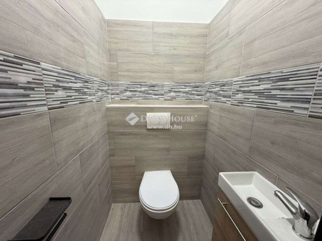 Eladó családi ház, Kecskeméten 110 M Ft, 4 szobás