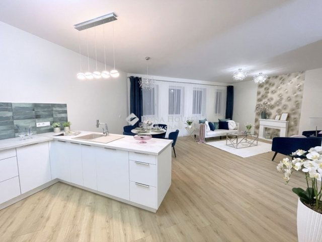 Eladó téglalakás, Kecskeméten 119.9 M Ft, 4 szobás