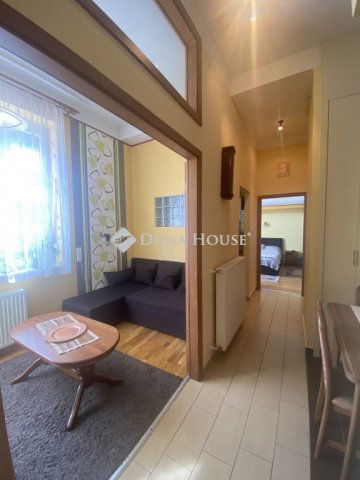 Kiadó téglalakás, albérlet, Győrött, Csaba utcában, 2 szobás