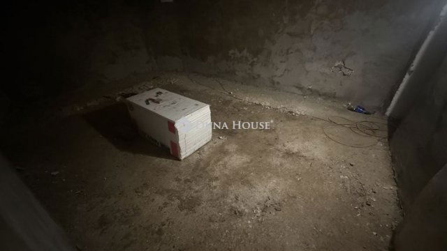 Eladó ipari ingatlan, Szombathelyen 2.5 M Ft / költözzbe.hu