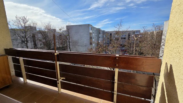 Eladó téglalakás, Tatabányán 39 M Ft, 2 szobás