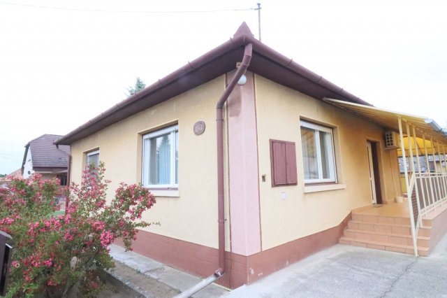 Eladó családi ház, Monorierdőn 62.9 M Ft, 3 szobás