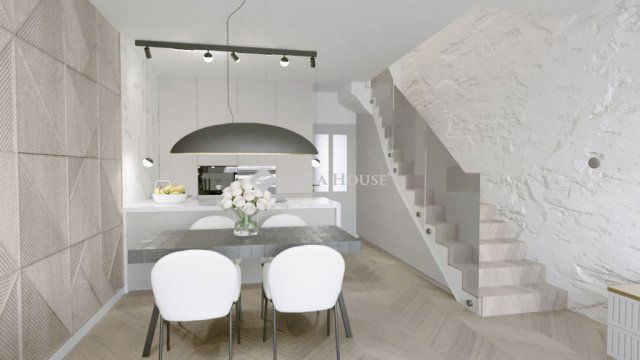 Eladó téglalakás, Fonyódon, Fő utcában 263.73 M Ft, 8 szobás