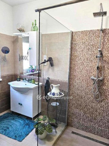 Eladó családi ház, Gyenesdiáson 125 M Ft, 4 szobás