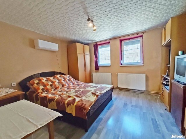 Eladó családi ház, Egyházaskozáron 11.9 M Ft, 1 szobás