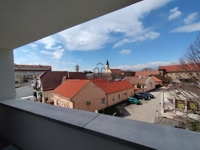 Eladó téglalakás, Siófokon 65.5 M Ft, 2 szobás