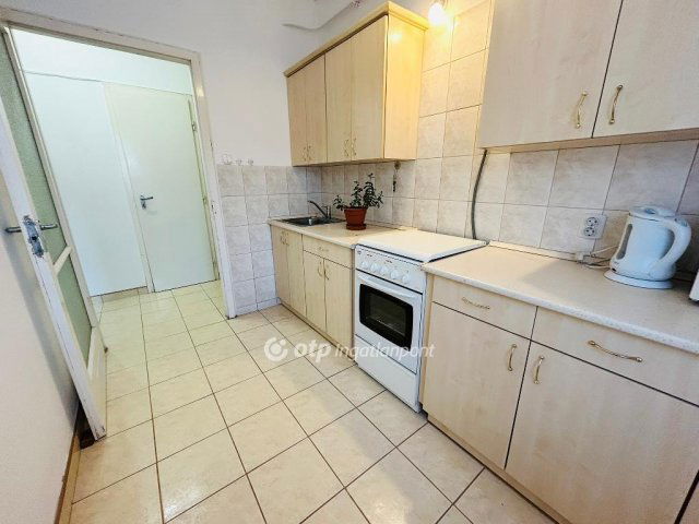 Eladó téglalakás, Nyíregyházán 35.9 M Ft, 1+1 szobás