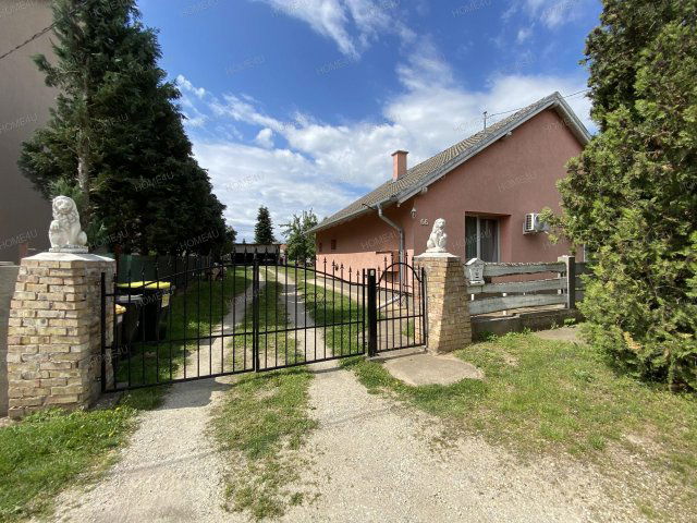 Eladó családi ház, Kistarcsán, Szent László utcában 89 M Ft