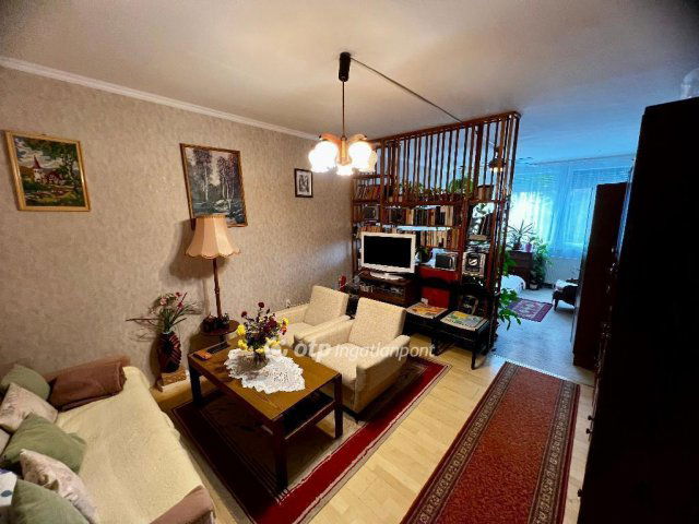 Eladó téglalakás, Egerben 46 M Ft, 2 szobás