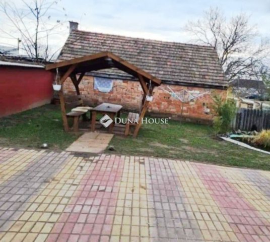 Eladó családi ház, Sükösdön 18.9 M Ft, 5 szobás