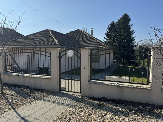 Eladó ikerház, Veresegyházon 120 M Ft, 4 szobás