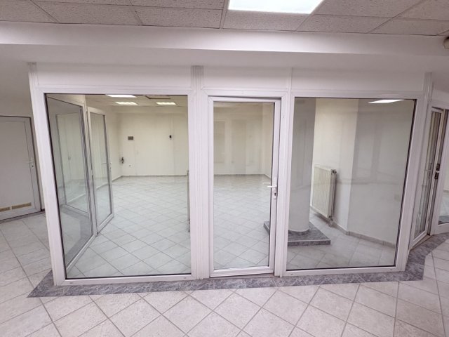 Kiadó üzlethelyiség, Kaposváron, Zárda utcában 38 E Ft / hó