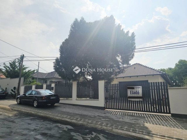 Eladó családi ház, Érden 160 M Ft, 5 szobás