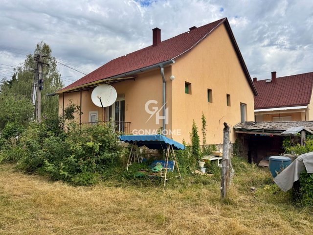 Eladó családi ház, Bakonyszentkirályon 35 M Ft, 2 szobás