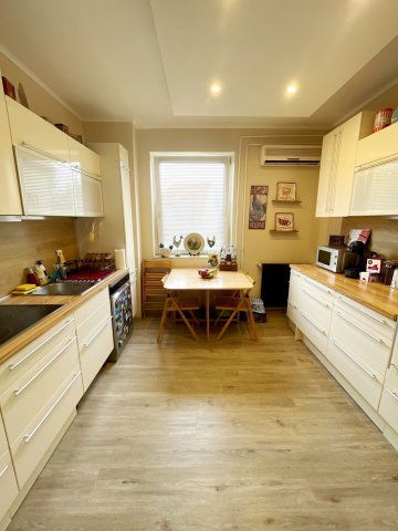 Eladó téglalakás, Nyíregyházán 85.9 M Ft, 5 szobás