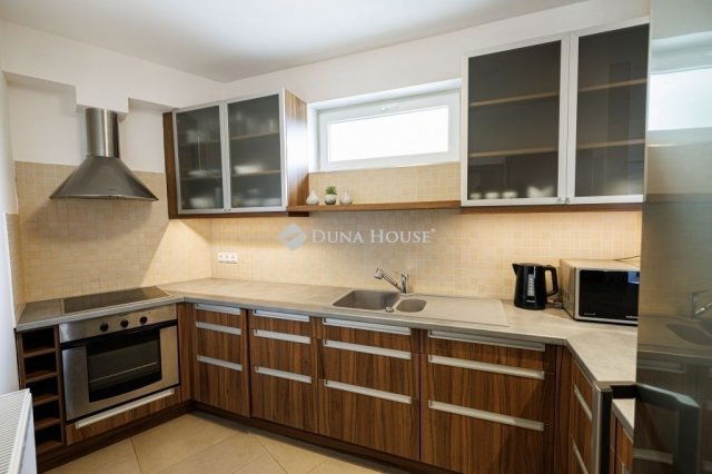 Eladó téglalakás, Budapesten, XIII. kerületben 157.5 M Ft