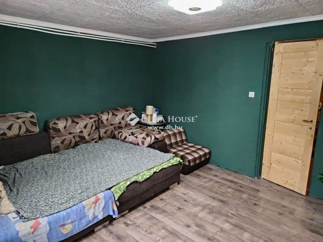 Eladó családi ház, Tápióbicskén 34.99 M Ft, 4 szobás