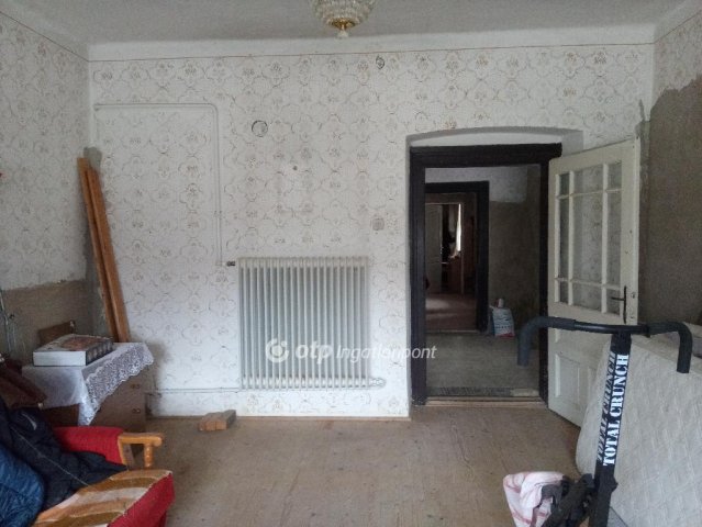 Eladó családi ház, Tamásiban 30.5 M Ft, 4 szobás