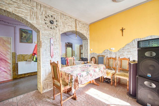 Eladó családi ház, Tatabányán 67 M Ft, 3 szobás