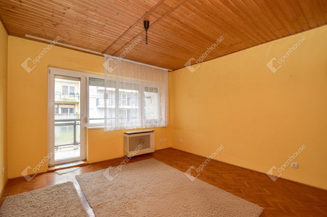 Eladó téglalakás, Szegeden 66.9 M Ft, 3 szobás