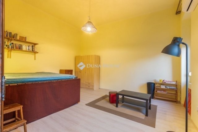 Eladó téglalakás, Budapesten, VII. kerületben 52.9 M Ft
