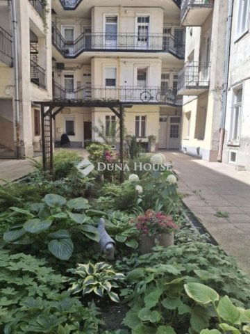 Eladó téglalakás, Budapesten, IX. kerületben 100 M Ft, 4 szobás