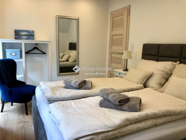 Eladó családi ház, Budapesten, II. kerületben 329 M Ft, 9 szobás