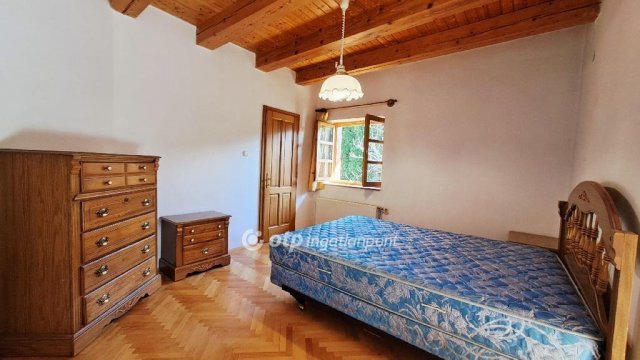 Eladó családi ház, Balatonakarattyán 180 M Ft, 3 szobás