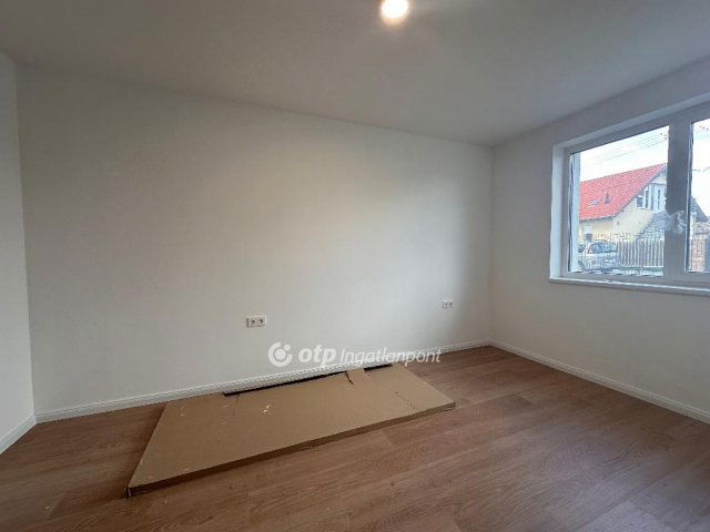 Eladó téglalakás, Albertirsán 64 M Ft, 2+1 szobás