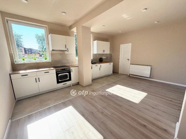 Eladó családi ház, Debrecenben 109.9 M Ft, 5 szobás