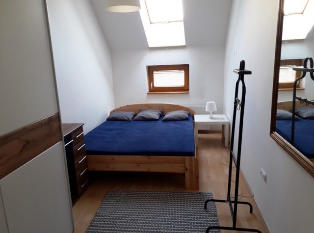 Kiadó téglalakás, albérlet, Pécsett 200 E Ft / hó, 2 szobás
