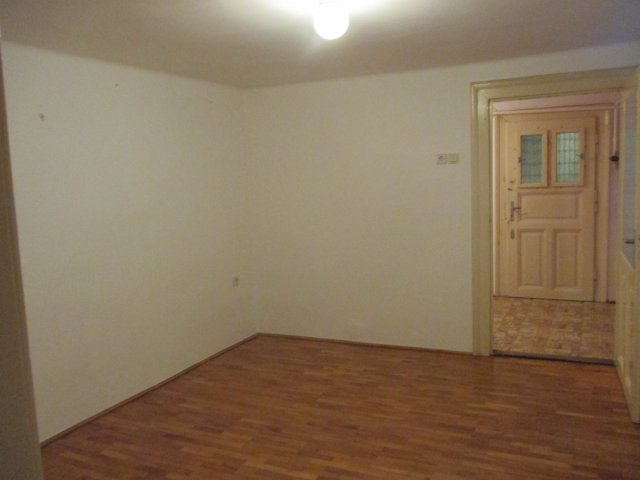 Eladó téglalakás, Békéscsabán 39 M Ft, 2 szobás