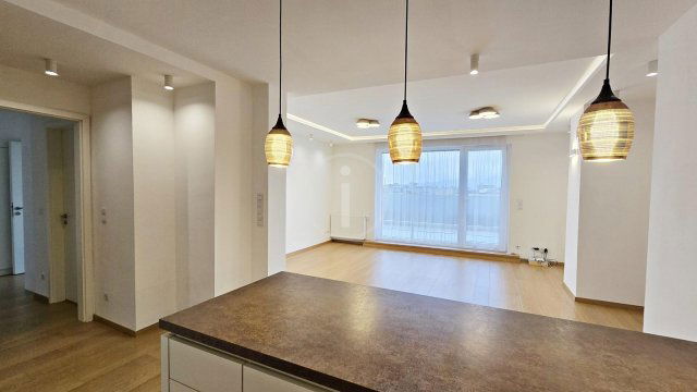 Kiadó iroda, Budapesten, VIII. kerületben, Corvin sétányon