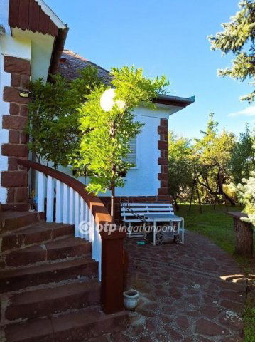 Eladó családi ház, Alsóörsön 129 M Ft, 3 szobás