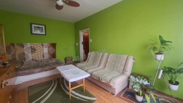 Eladó panellakás, Dunaújvárosban 33 M Ft, 2 szobás