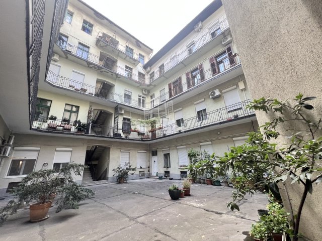 Eladó téglalakás, Budapesten, IX. kerületben 45.9 M Ft, 1 szobás