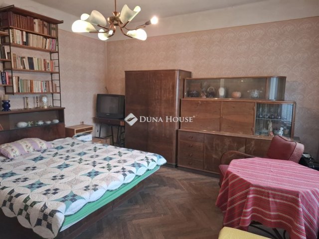 Eladó családi ház, Szombathelyen 69 M Ft, 2 szobás